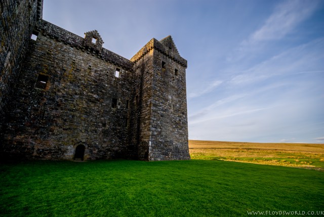 Hermitage24041123_28_30